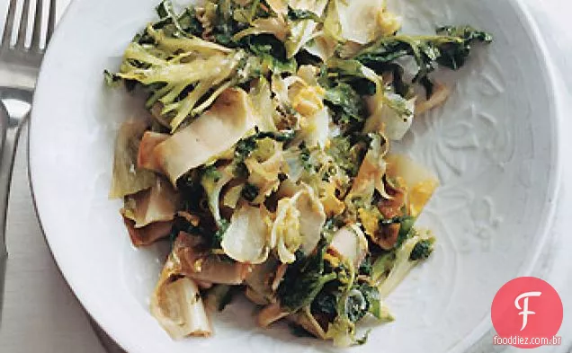 Rápido Salteado Endive, Escarole, e Frisée