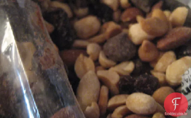 Ultimate Trail Mix! 100% Cru - Embalado Com Proteína