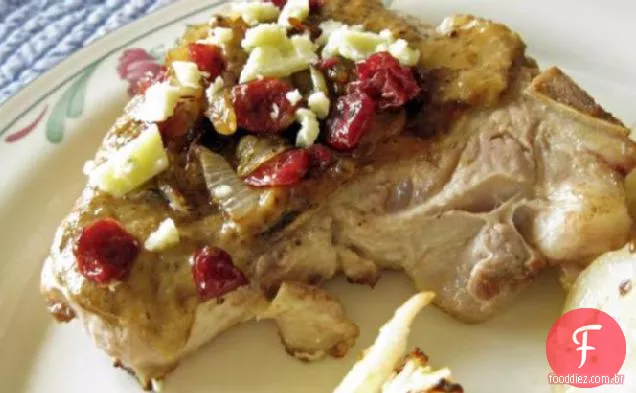 Costeletas de vitela com cebola Carmelizada e molho de palito
