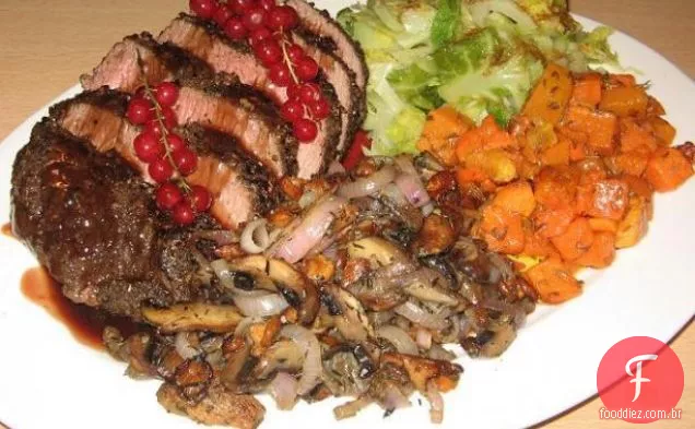 Carne de veado com ameixas e Calvados