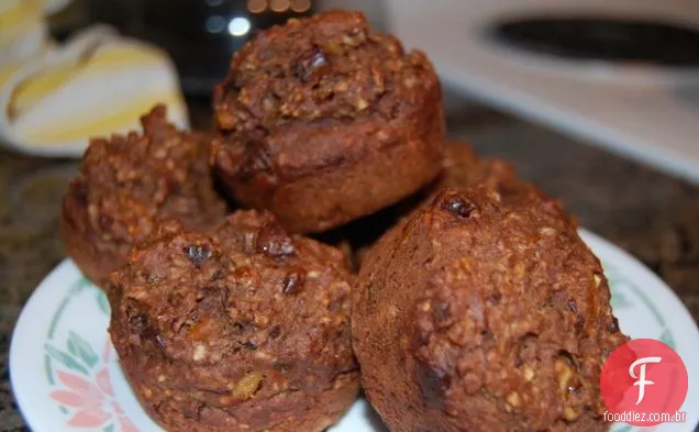 Cenoura de mel e muffins de data