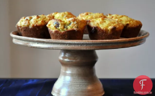 Muffins de mel laranja com datas