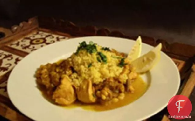 Frango marroquino e data Tagine