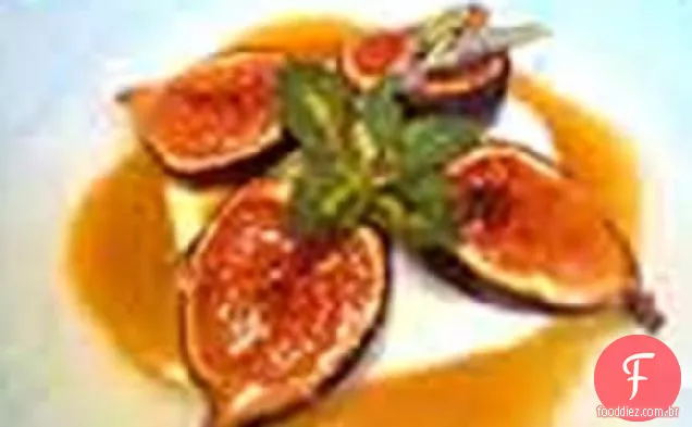 Figos caramelizados com mel e creme de lavanda
