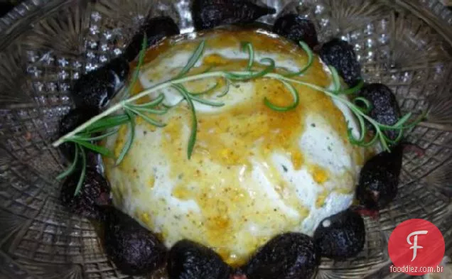 Queijo De Alecrim Com Conservas De Figo