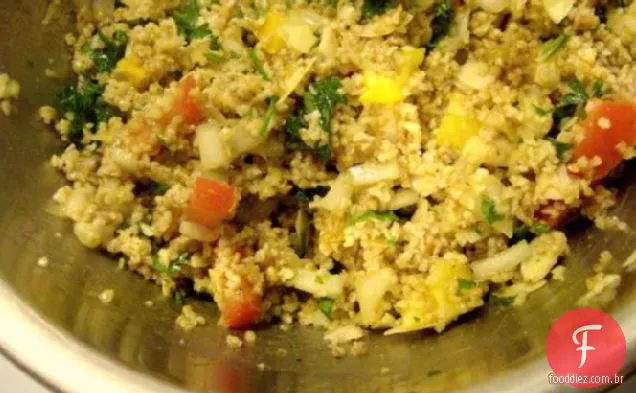 Salada de trigo Bulgur (Bulgor) fresca e Figo