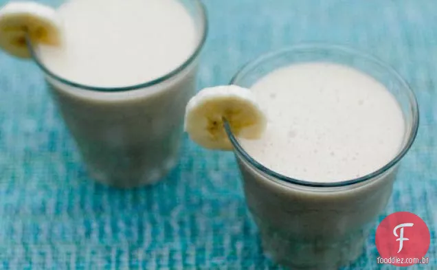 O Sussurrador mais crocante: verdes de inverno com vinagrete de azeitona e Croutons de queijo de cabra