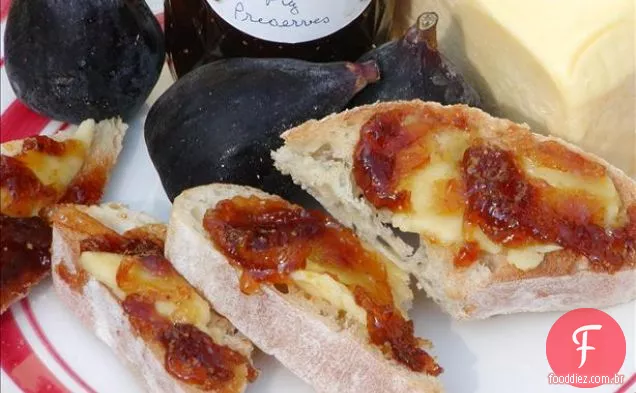 Figo fresco, cebola caramelizada e queijo de cabra Pizza Gourmet