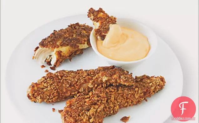 Dedos de frango frito com molho picante