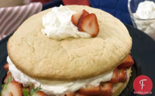 Bolo De Morango Clássico