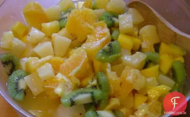 Salada De Frutas Tropicais Frescas Sem Gordura