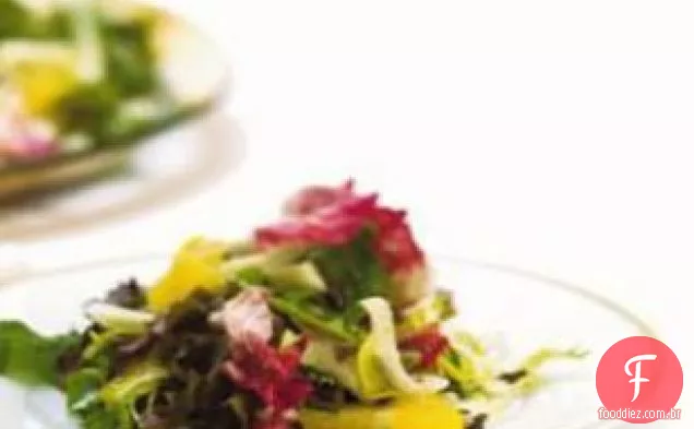 Salada Mista De Alface, Erva-Doce E Laranja Com Vinagrete De Azeitona Preta