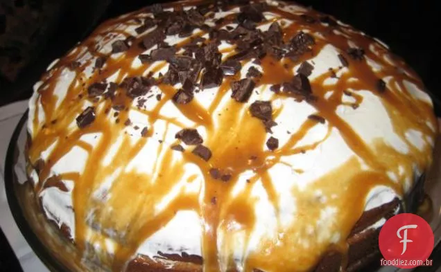 Bolo De Aniversário Com Manteiga De Noz-Pecã E Caramelo