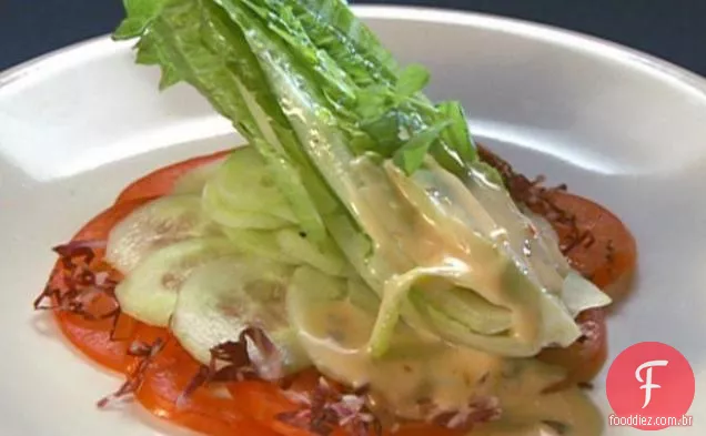 Salada Romaine com Carpaccio de tomate e pepino
