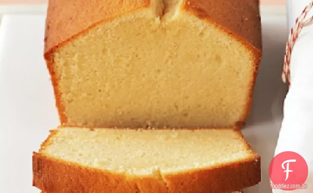Creme De Queijo Pound Cakes