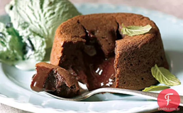 Bolos De Pudim De Chocolate E Hortelã