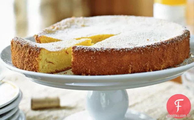 Bolo De Amêndoa E Açafrão