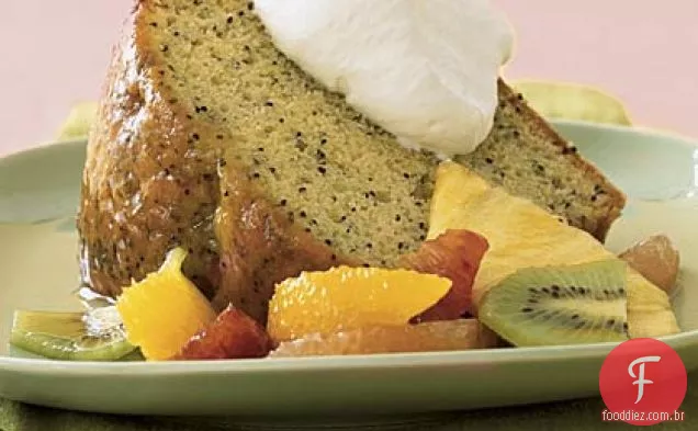 Bolo de manteiga de Semente de papoula laranja com salada Cítrica