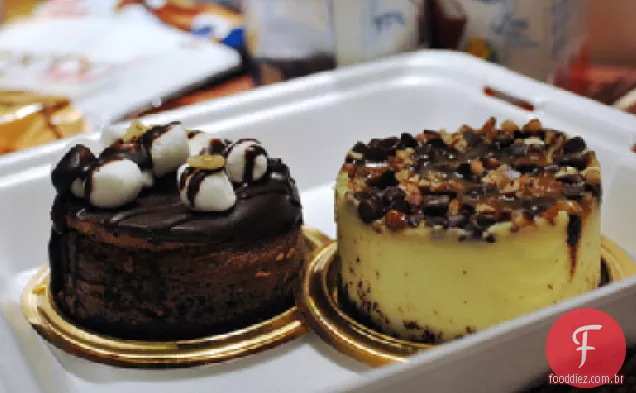 Cheesecake da estrada rochosa do Refeitório de luby's