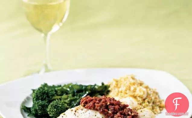 Sablefish com Tapenade de tomate seco ao sol
