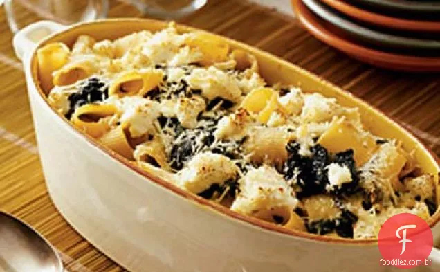 Rigatoni assado com Ricota e couve