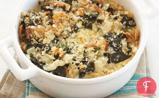 Creamed Collard Greens com migalhas de parmesão