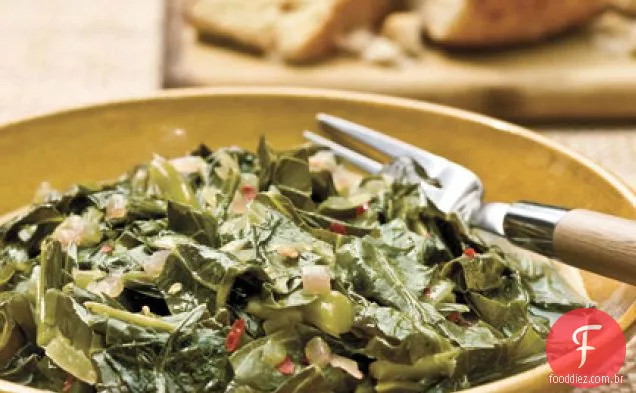 Collards Com Cebolas Vermelhas