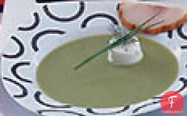 Sopa de pepino quente com Vieira e Mousselines de sola