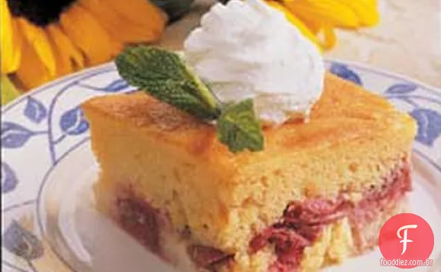 Bolo De Creme De Ruibarbo
