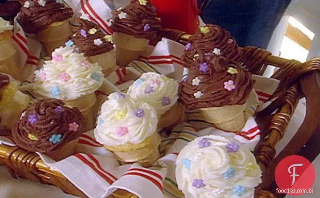 Cones De Sorvete De Bolo