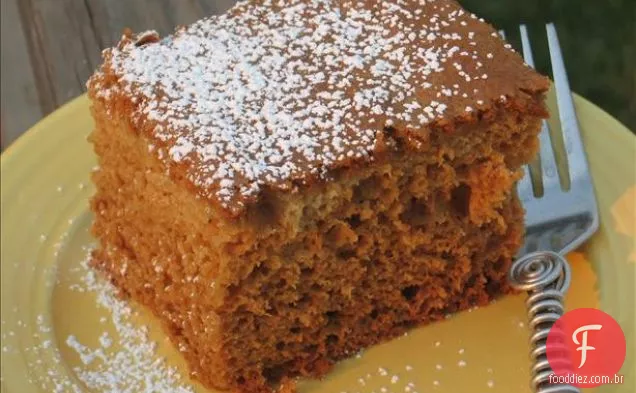 Pão de gengibre com molho de limão
