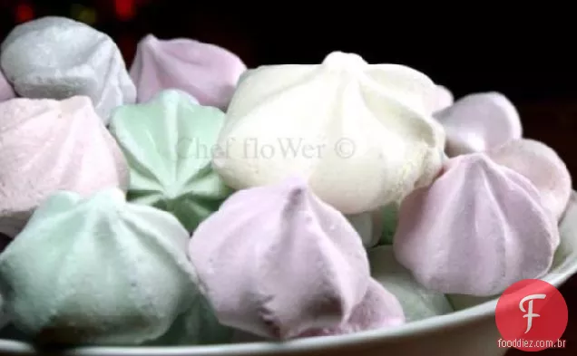 Merengues básicos com variações ou uma grande Pavlova