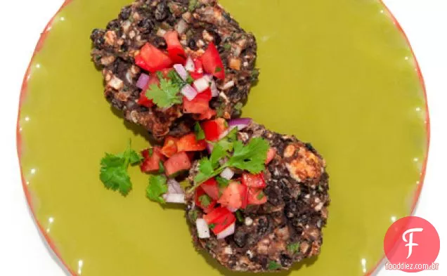 Bolos De Feijão preto com Queso Fresco