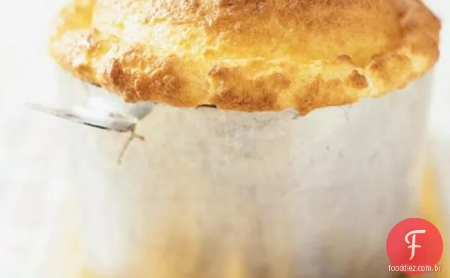 Soufflé De Queijo Clássico