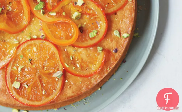 Bolo de azeite com laranja cristalizada