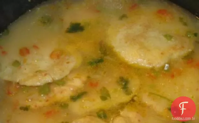 Sopa de Capirotadas Hondurenas (sopa de bolo de queijo e fubá)