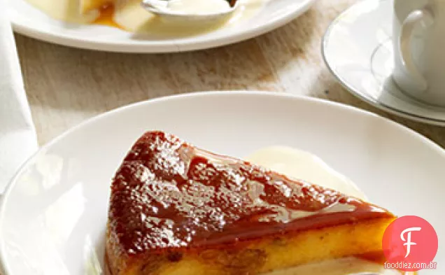 Bolo De Sêmola Com Cobertura De Caramelo