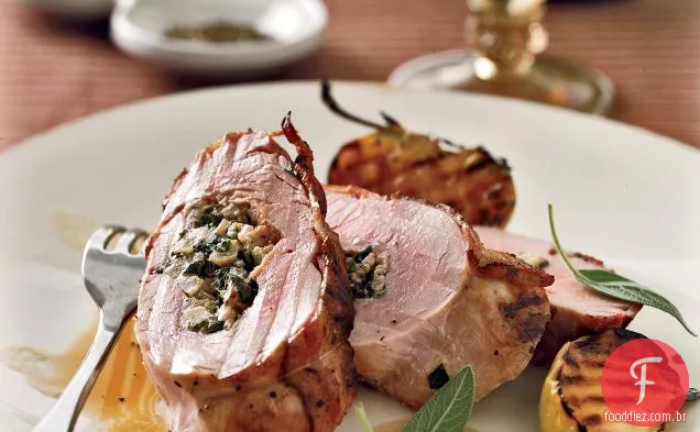 Lombos de porco recheados com Bacon e molho de Riesling de maçã