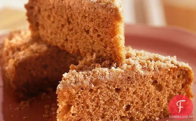 Bolo De Migalhas De Canela