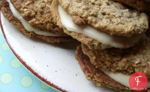 Amish Oatmeal Whoopie Pie Cookies