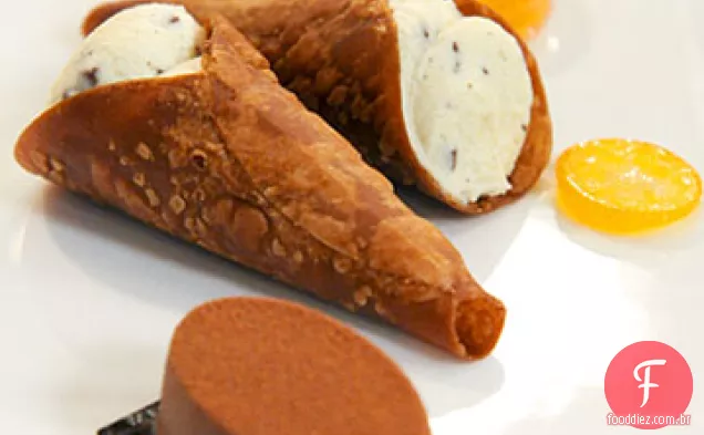 Cannoli De Chocolate Cheio De Ricota