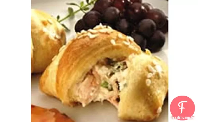 Lanches Crescentes Cheios De Caranguejo