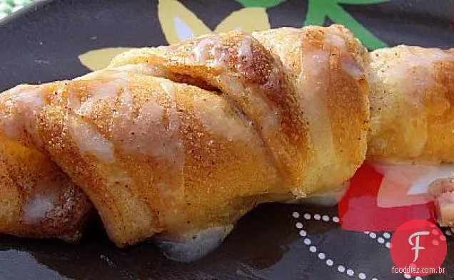 Pudim De Pão Bêbado Com Molho Amaretto