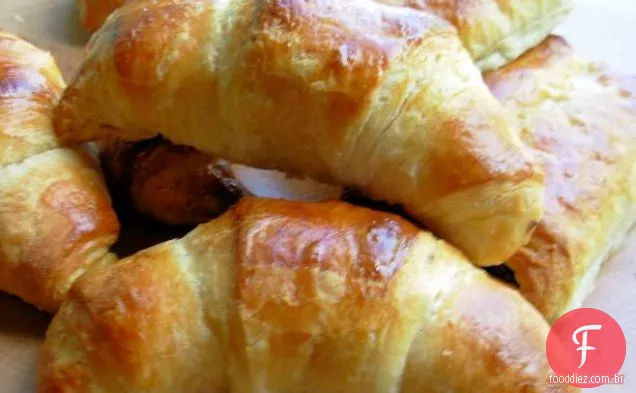 Croissants franceses Buttery tradicionais para Café da manhã Bistrô preguiçoso