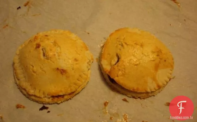Pork Picadillo Empanadas Com Chipotle Salsa