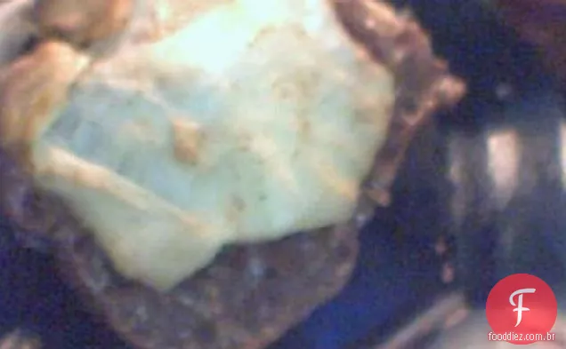 Flautas Phyllo com nozes e tahine