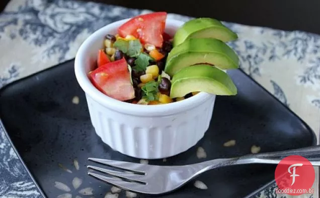 Salada De Abacate, Feijão Preto E Milho