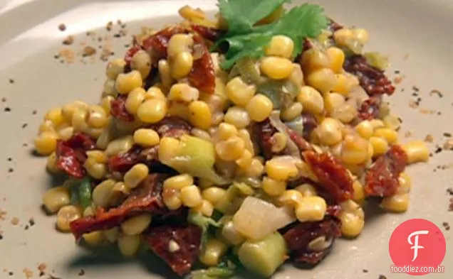 Casa na última salada de alho-poró e milho