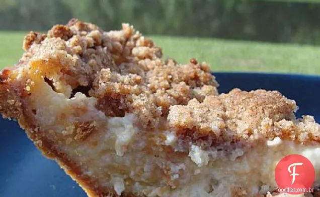 Torta De Creme De Pêssego Com Cobertura De Streusel