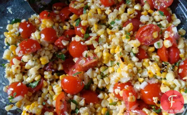 Tomate De Herança E Salada De Milho Grelhada